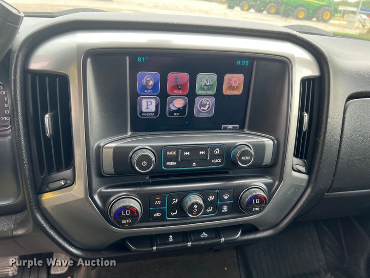 image for item JM9176 2015 Chevrolet Silverado 1500  Double Cab pickup truck