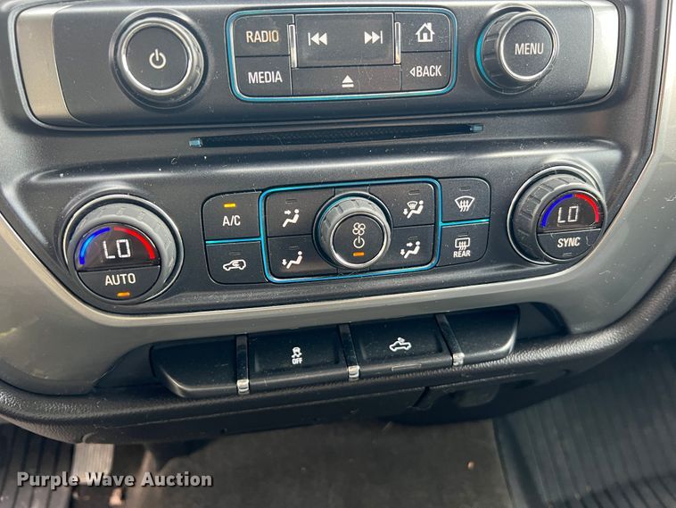 image for item JM9176 2015 Chevrolet Silverado 1500  Double Cab pickup truck