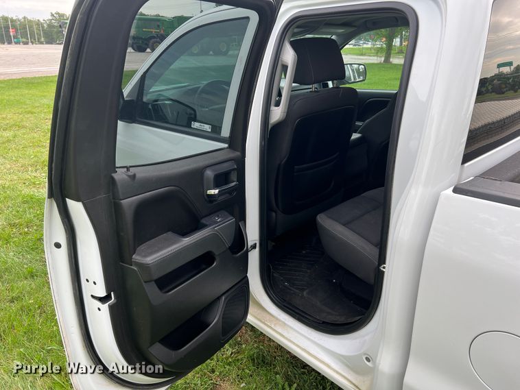 image for item JM9176 2015 Chevrolet Silverado 1500  Double Cab pickup truck