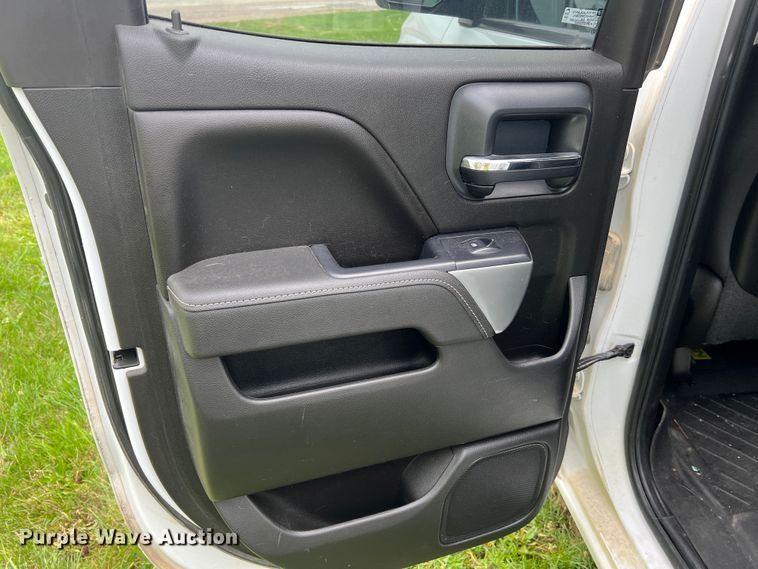 image for item JM9176 2015 Chevrolet Silverado 1500  Double Cab pickup truck