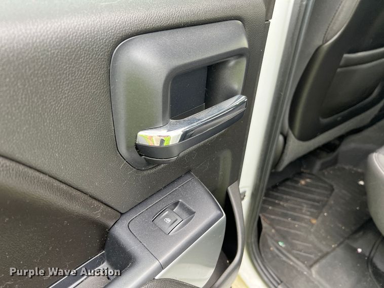 image for item JM9176 2015 Chevrolet Silverado 1500  Double Cab pickup truck