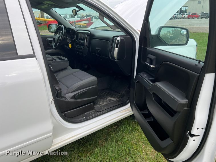 image for item JM9176 2015 Chevrolet Silverado 1500  Double Cab pickup truck