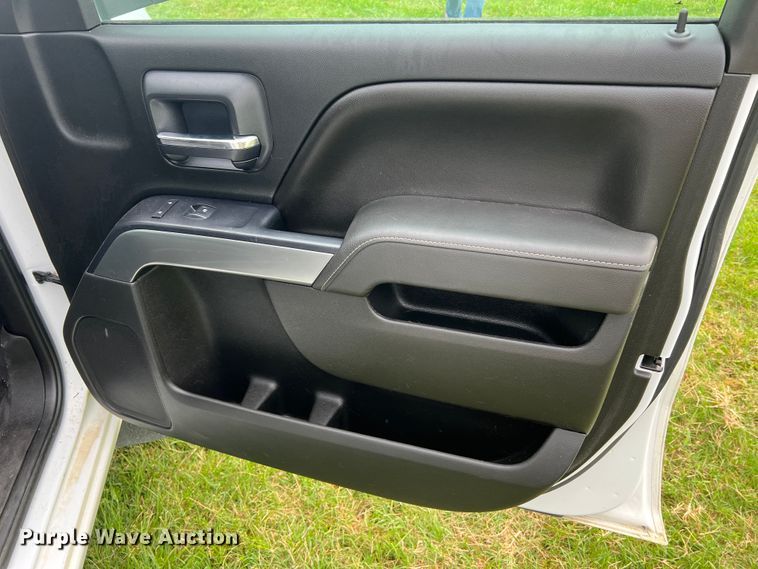 image for item JM9176 2015 Chevrolet Silverado 1500  Double Cab pickup truck