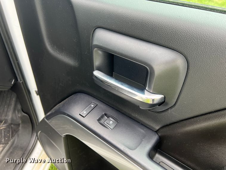 image for item JM9176 2015 Chevrolet Silverado 1500  Double Cab pickup truck