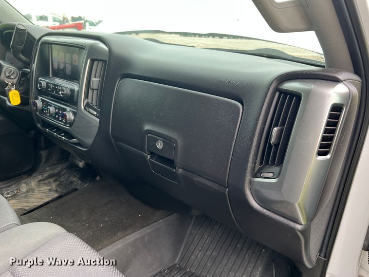 image for item JM9176 2015 Chevrolet Silverado 1500  Double Cab pickup truck