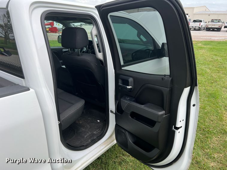 image for item JM9176 2015 Chevrolet Silverado 1500  Double Cab pickup truck