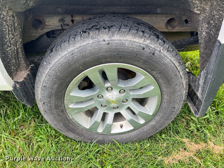 image for item JM9176 2015 Chevrolet Silverado 1500  Double Cab pickup truck