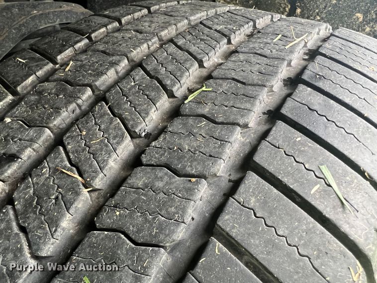 image for item JM9176 2015 Chevrolet Silverado 1500  Double Cab pickup truck