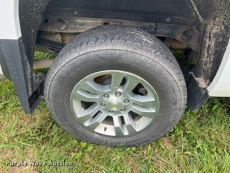 image for item JM9176 2015 Chevrolet Silverado 1500  Double Cab pickup truck