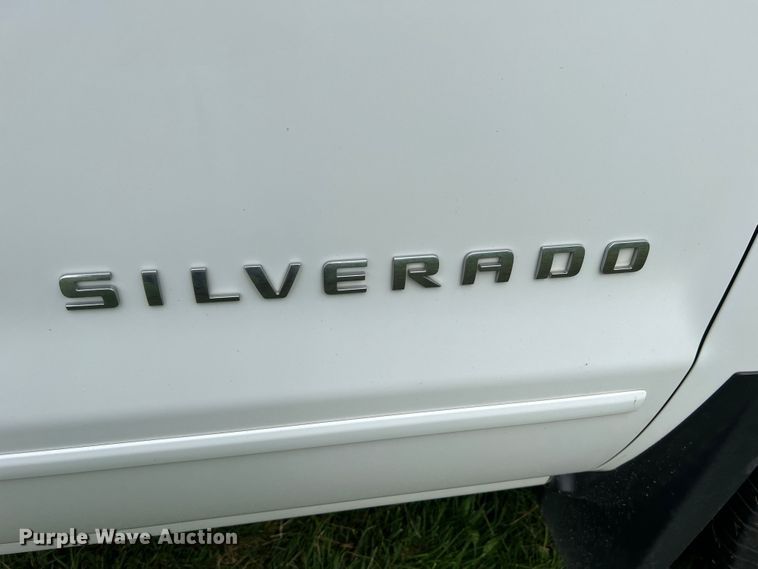 image for item JM9176 2015 Chevrolet Silverado 1500  Double Cab pickup truck