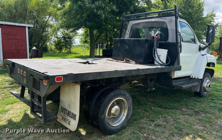 image for item JM9183 2005 Chevrolet C4500  flatbed truck
