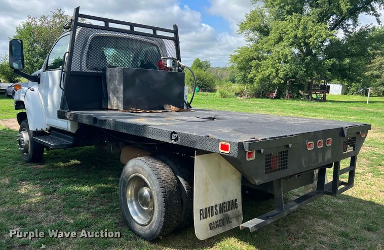 image for item JM9183 2005 Chevrolet C4500  flatbed truck