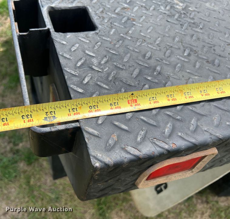 image for item JM9183 2005 Chevrolet C4500  flatbed truck