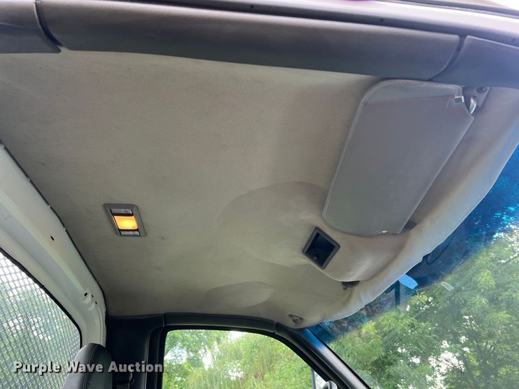 image for item JM9183 2005 Chevrolet C4500  flatbed truck