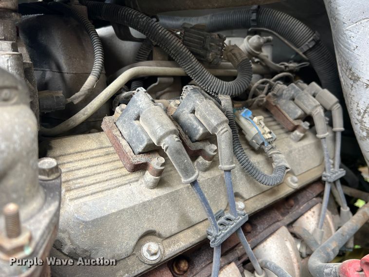 image for item JM9183 2005 Chevrolet C4500  flatbed truck