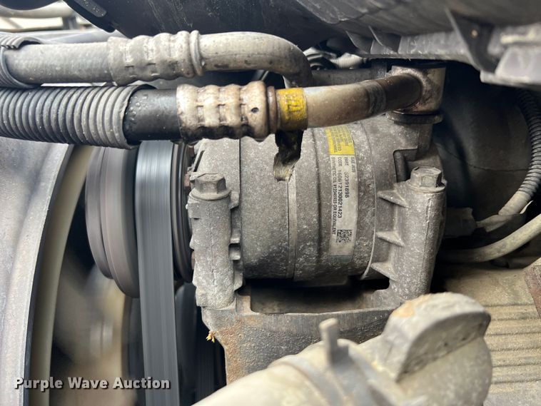 image for item JM9183 2005 Chevrolet C4500  flatbed truck