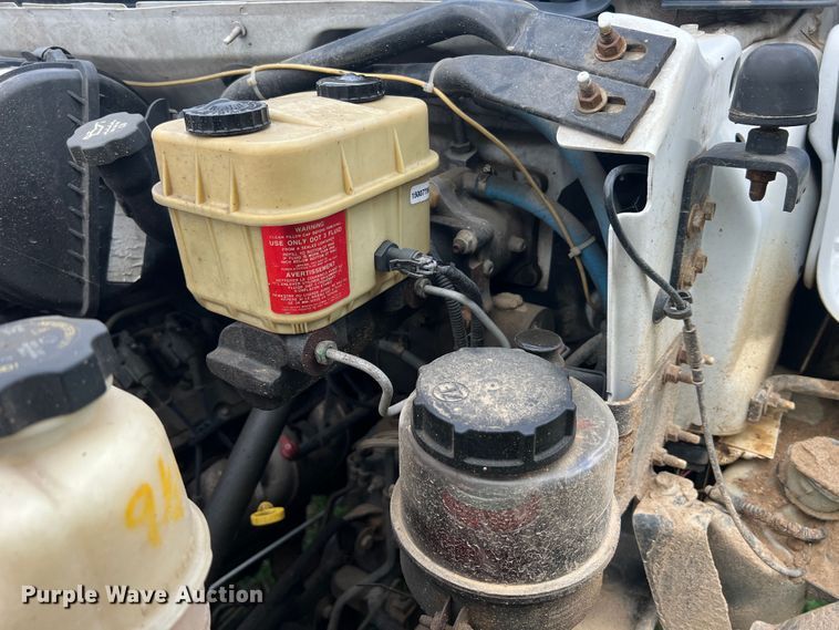 image for item JM9183 2005 Chevrolet C4500  flatbed truck