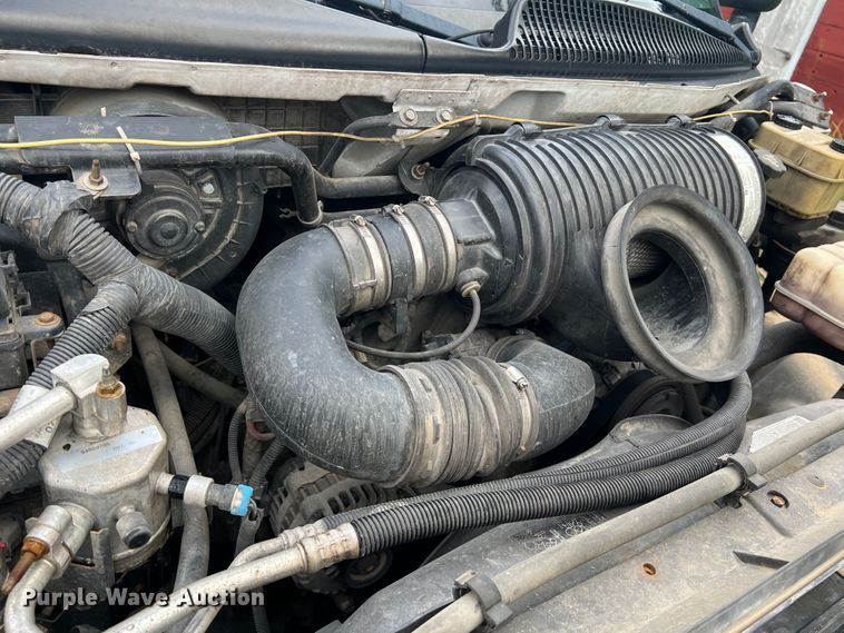 image for item JM9183 2005 Chevrolet C4500  flatbed truck