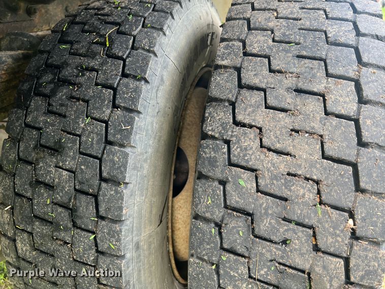 image for item JM9183 2005 Chevrolet C4500  flatbed truck