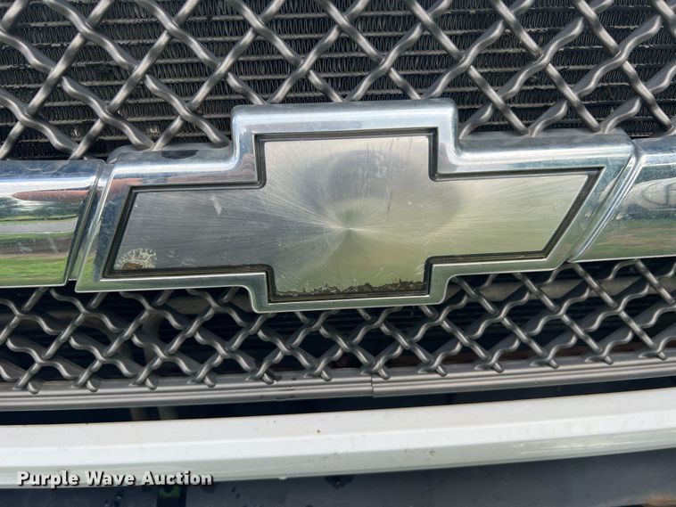 image for item JM9183 2005 Chevrolet C4500  flatbed truck