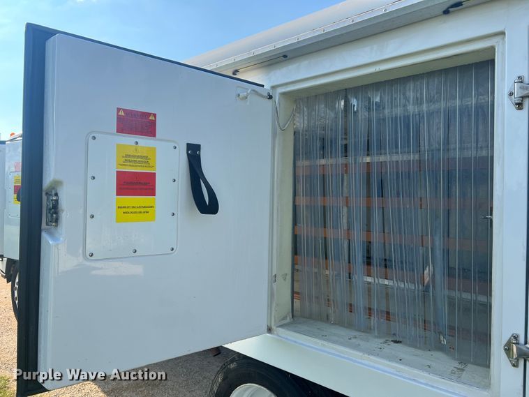 image for item JM9188 2016 Isuzu NPR HD  refrigerated delivery truck