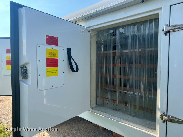 image for item JM9188 2016 Isuzu NPR HD  refrigerated delivery truck