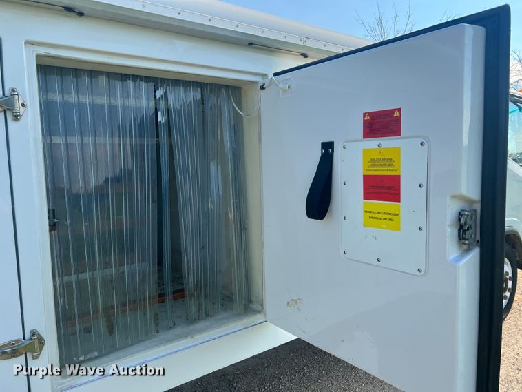 image for item JM9188 2016 Isuzu NPR HD  refrigerated delivery truck