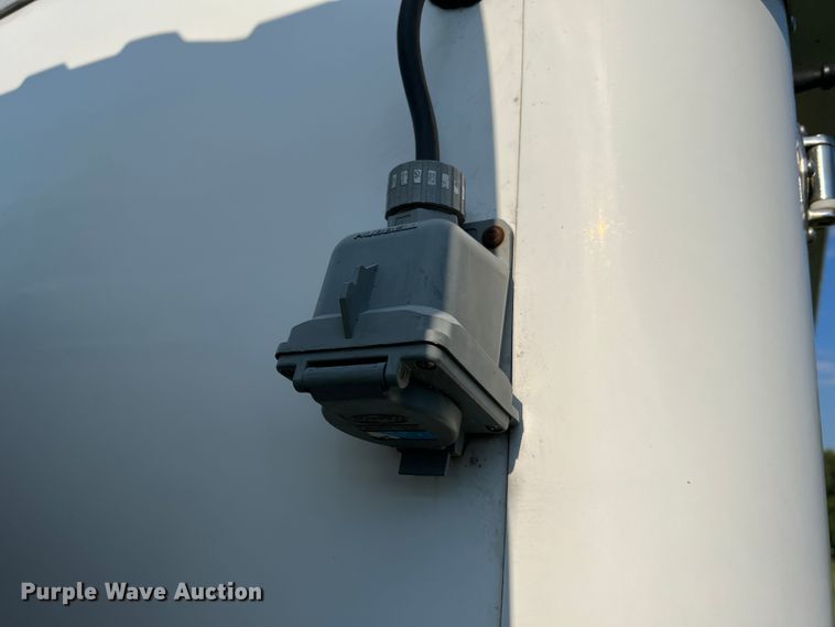 image for item JM9188 2016 Isuzu NPR HD  refrigerated delivery truck