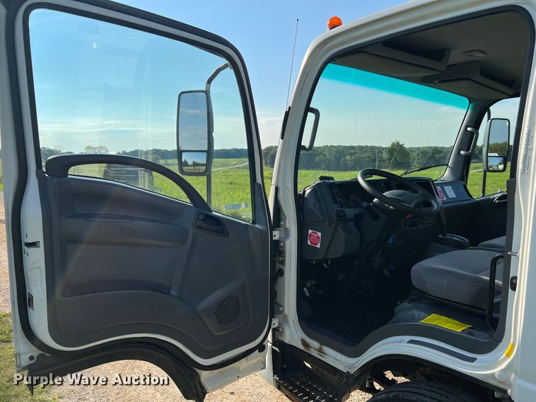 image for item JM9188 2016 Isuzu NPR HD  refrigerated delivery truck