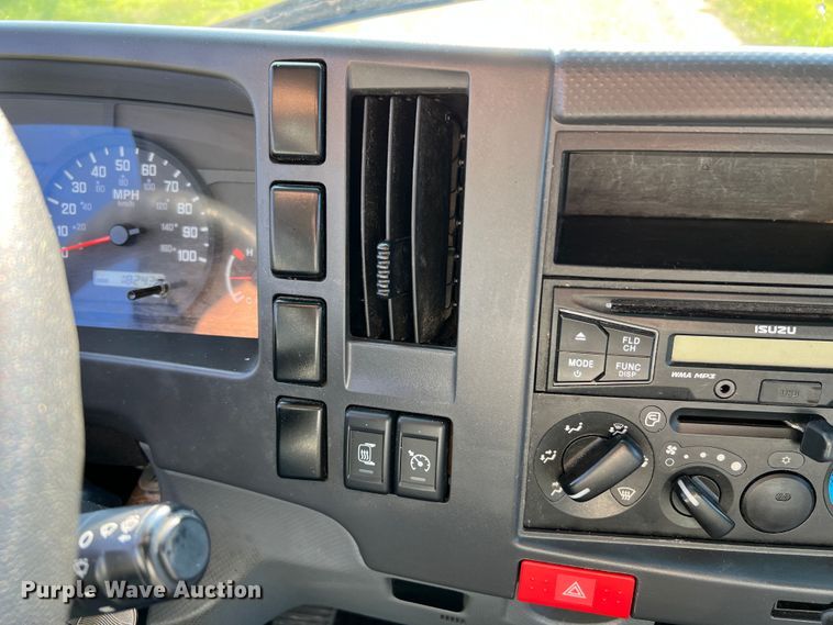 image for item JM9188 2016 Isuzu NPR HD  refrigerated delivery truck