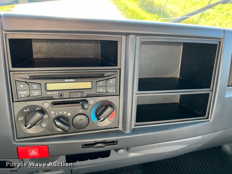 image for item JM9188 2016 Isuzu NPR HD  refrigerated delivery truck