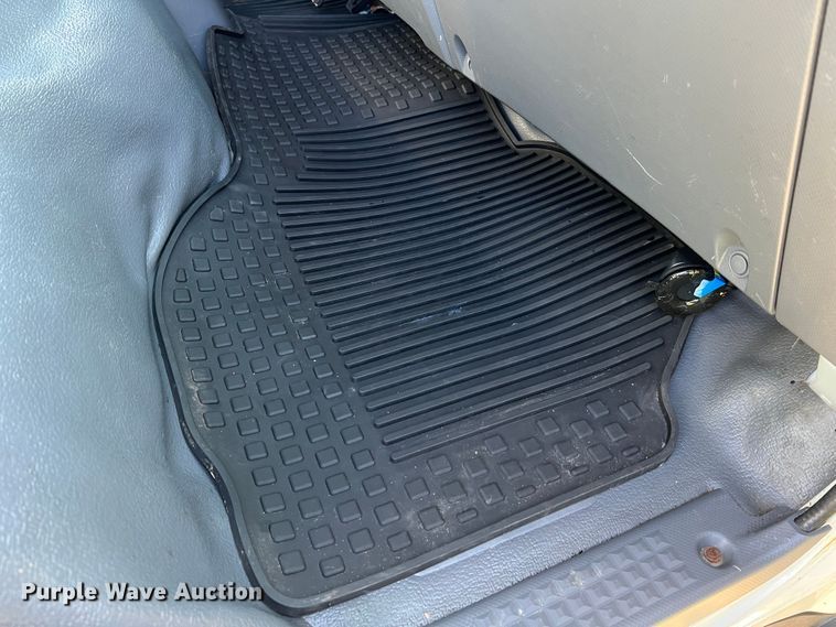 image for item JM9188 2016 Isuzu NPR HD  refrigerated delivery truck