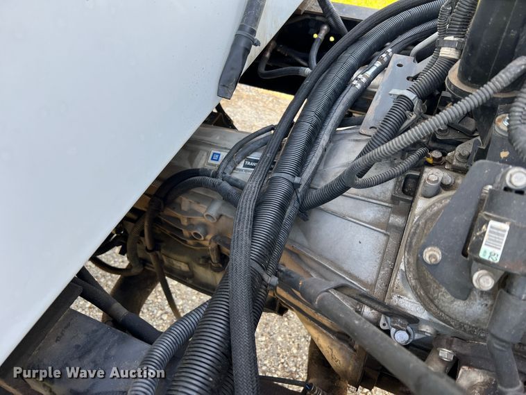 image for item JM9188 2016 Isuzu NPR HD  refrigerated delivery truck