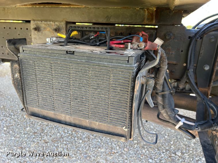 image for item JM9188 2016 Isuzu NPR HD  refrigerated delivery truck