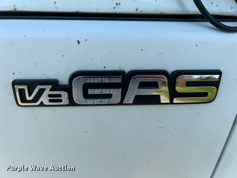 image for item JM9188 2016 Isuzu NPR HD  refrigerated delivery truck