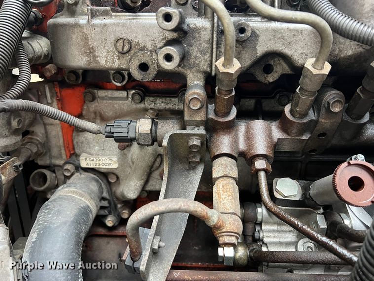 image for item JM9189 2001 Isuzu  refrigerated delivery truck