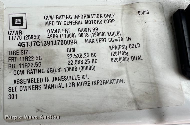 image for item JM9189 2001 Isuzu  refrigerated delivery truck