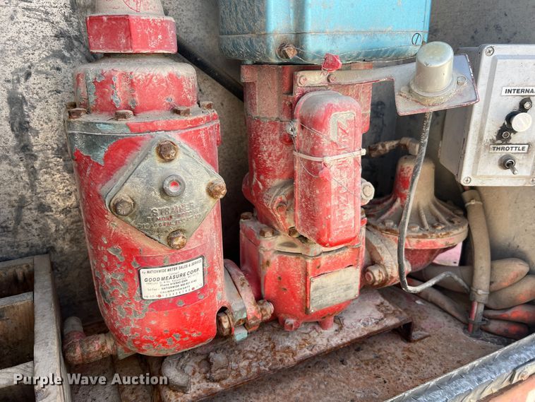 image for item JM9199 2004 International 4300  propane delivery truck