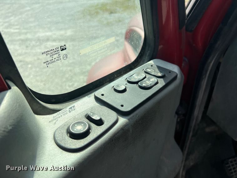 image for item JM9199 2004 International 4300  propane delivery truck