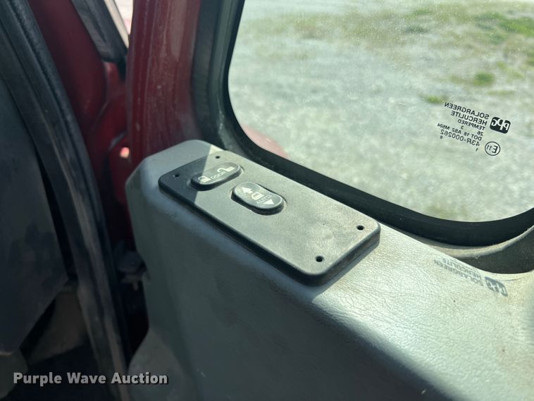 image for item JM9199 2004 International 4300  propane delivery truck