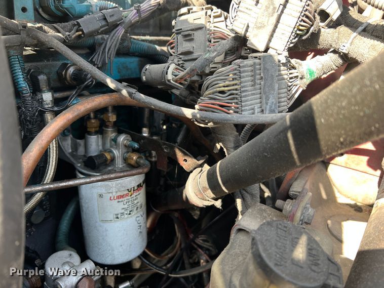 image for item JM9199 2004 International 4300  propane delivery truck