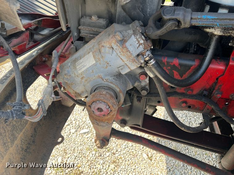 image for item JM9199 2004 International 4300  propane delivery truck