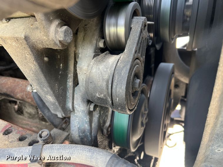 image for item JM9199 2004 International 4300  propane delivery truck