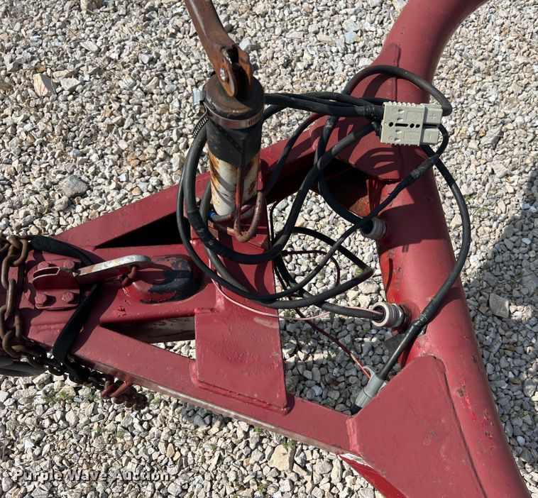 image for item JM9200 1990 H&H Equipment Company 10-HDWR-6  propane tank trailer