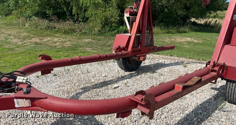 image for item JM9200 1990 H&H Equipment Company 10-HDWR-6  propane tank trailer