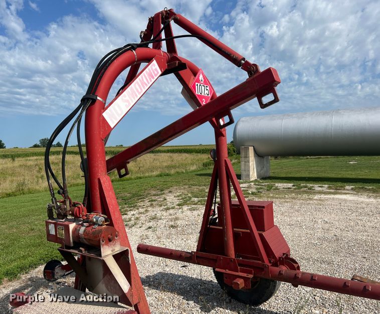 image for item JM9200 1990 H&H Equipment Company 10-HDWR-6  propane tank trailer