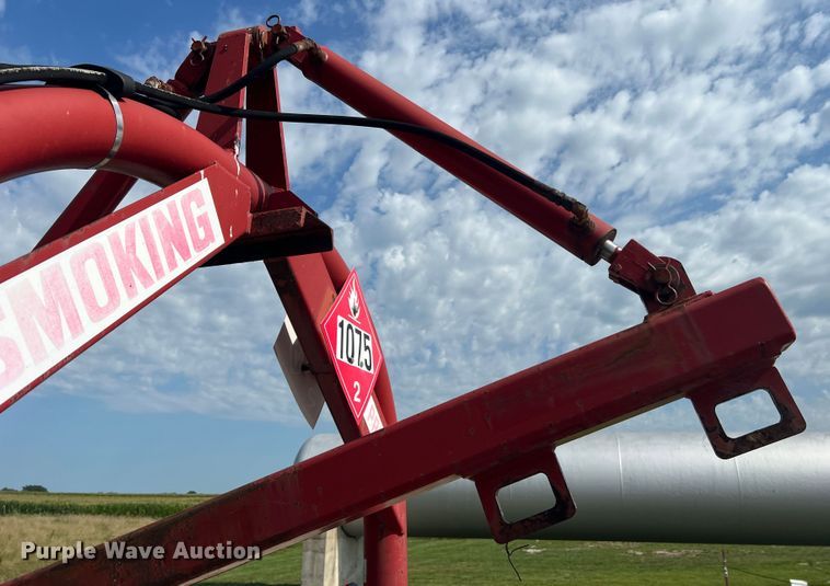 image for item JM9200 1990 H&H Equipment Company 10-HDWR-6  propane tank trailer