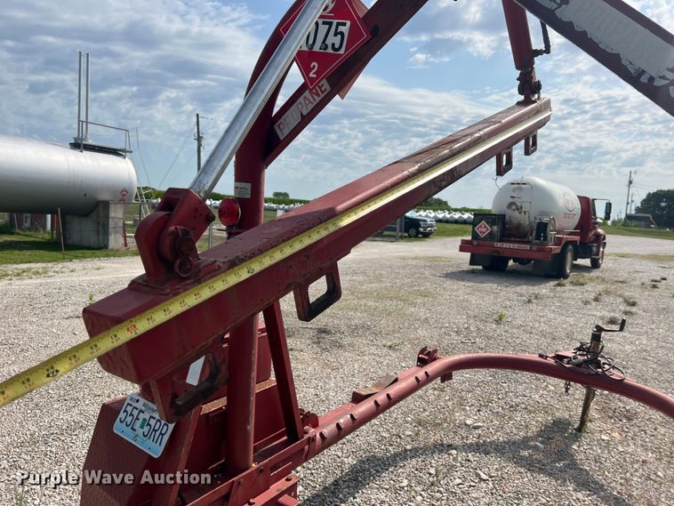 image for item JM9200 1990 H&H Equipment Company 10-HDWR-6  propane tank trailer