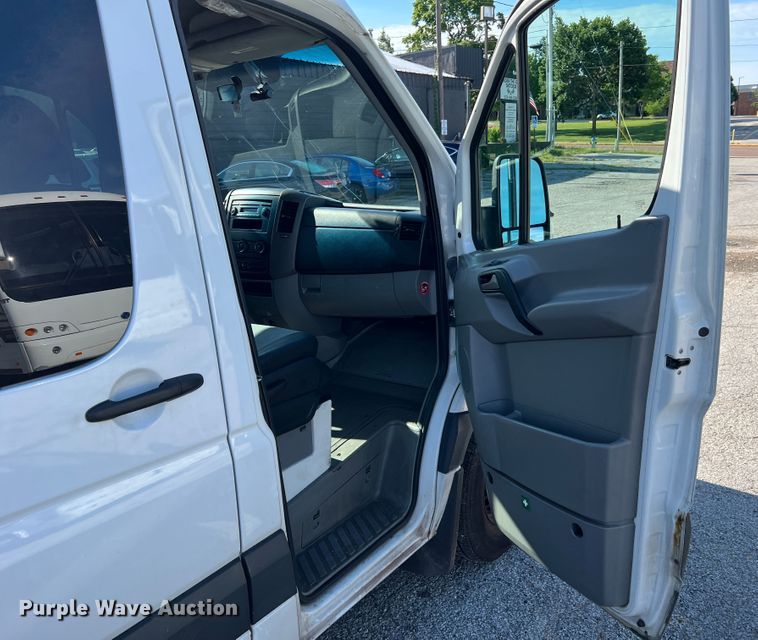 image for item JM9203 2008 Dodge Sprinter 2500  van