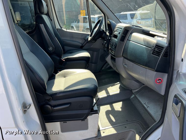 image for item JM9203 2008 Dodge Sprinter 2500  van